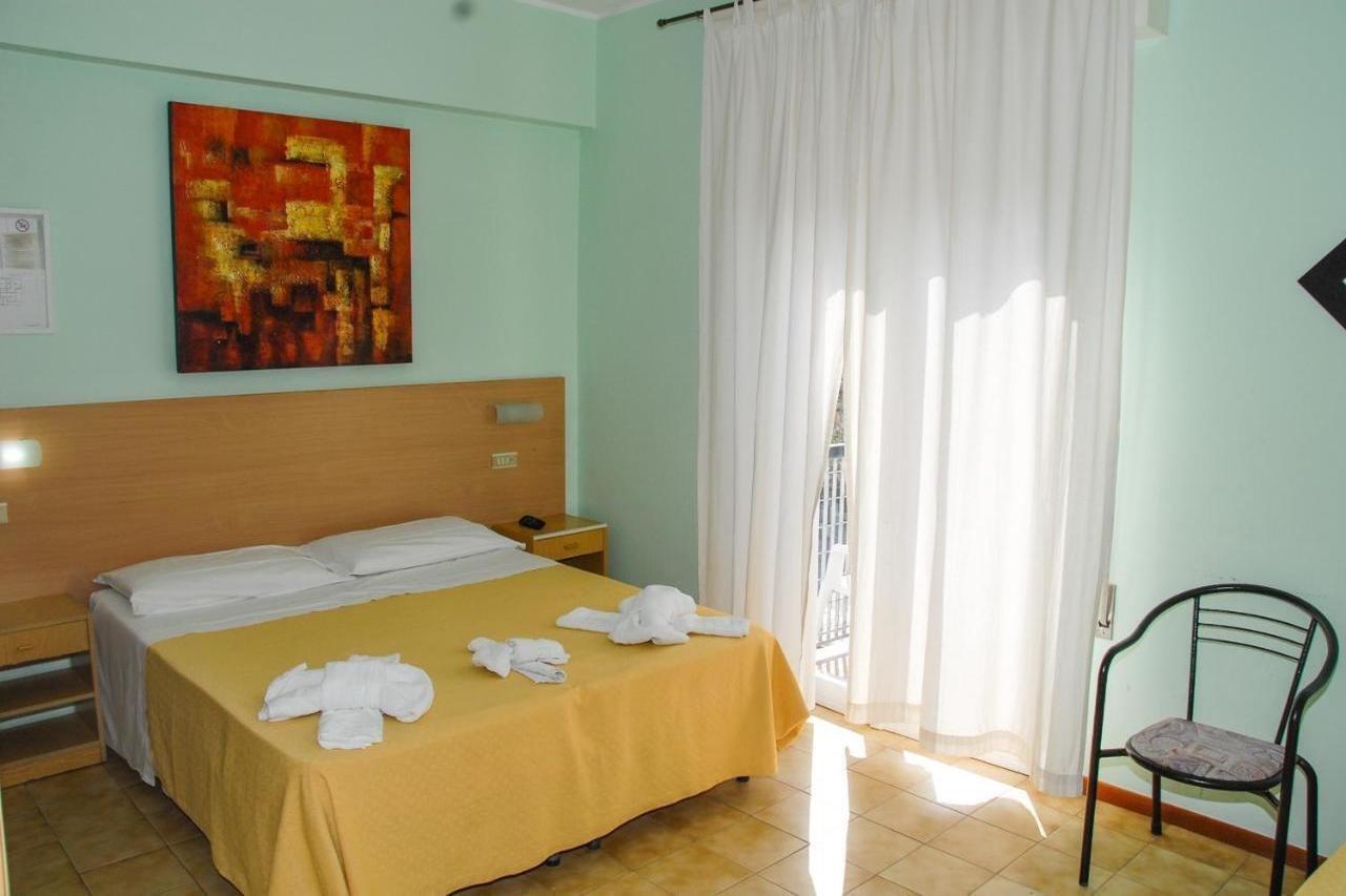 Hotel Marinella Rimini Exterior foto