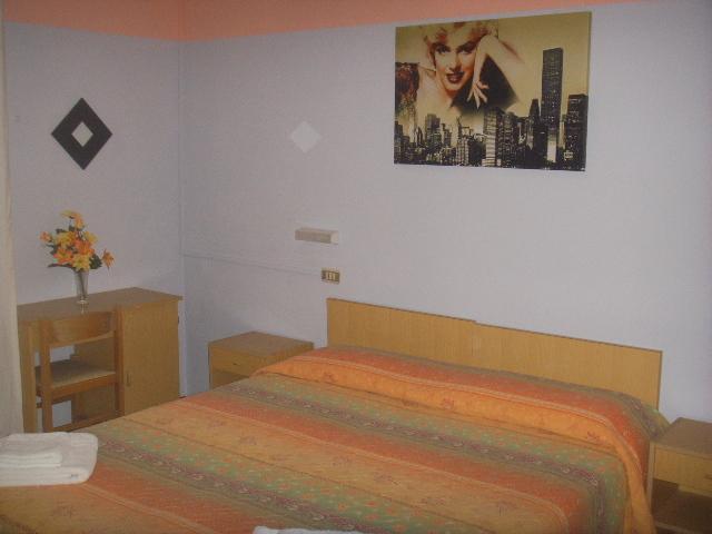 Hotel Marinella Rimini Zimmer foto